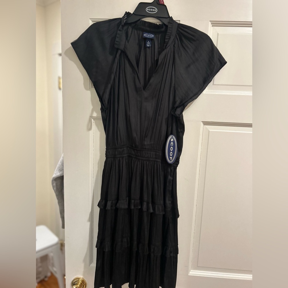 Scoop NYC, Black Crinkle Satin V-Neck Shirred Mini Dress